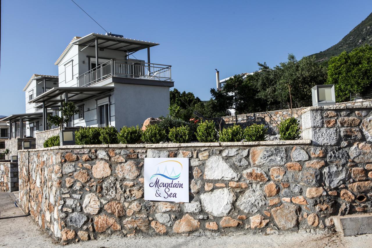 Mountain & Sea Apartment Каламата Екстериор снимка