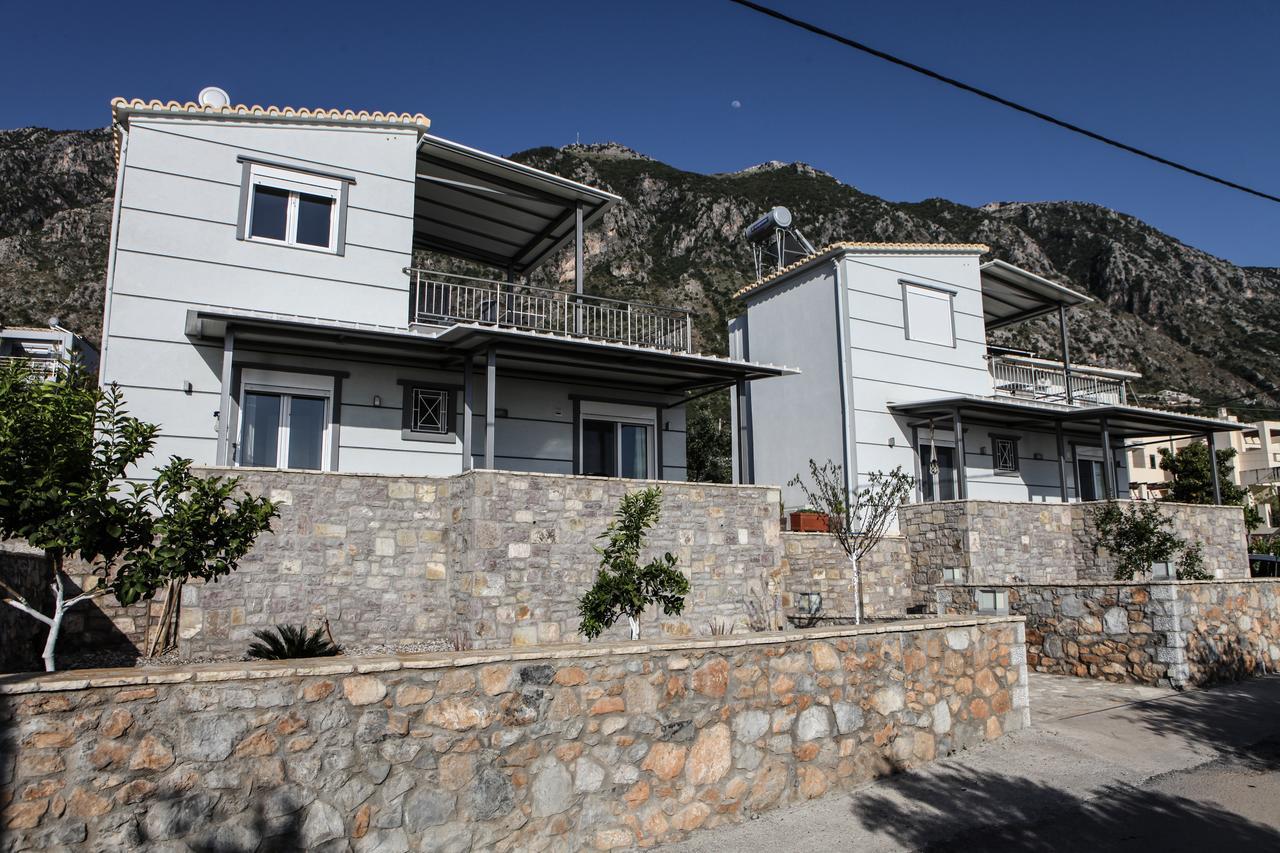 Mountain & Sea Apartment Каламата Екстериор снимка