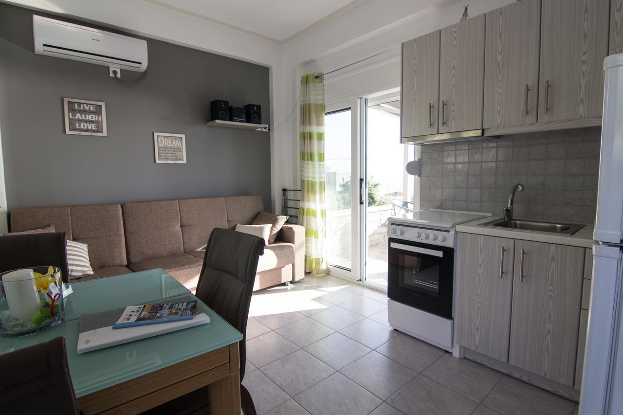 Mountain & Sea Apartment Каламата Екстериор снимка